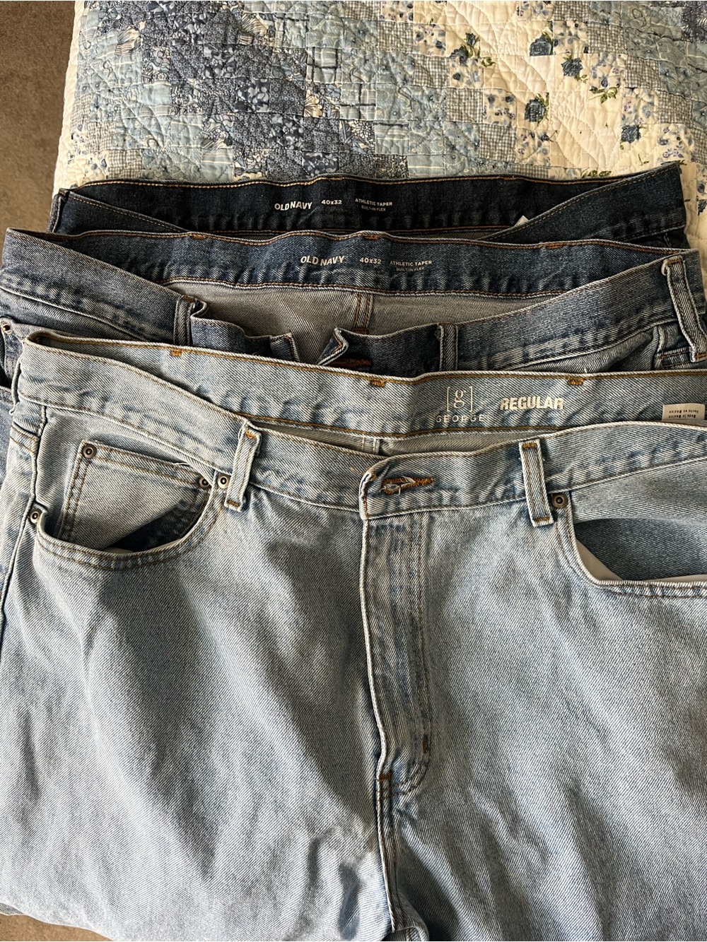 Old Navy Men’s Light Blue Relaxed Jeans - Classic Denim lot